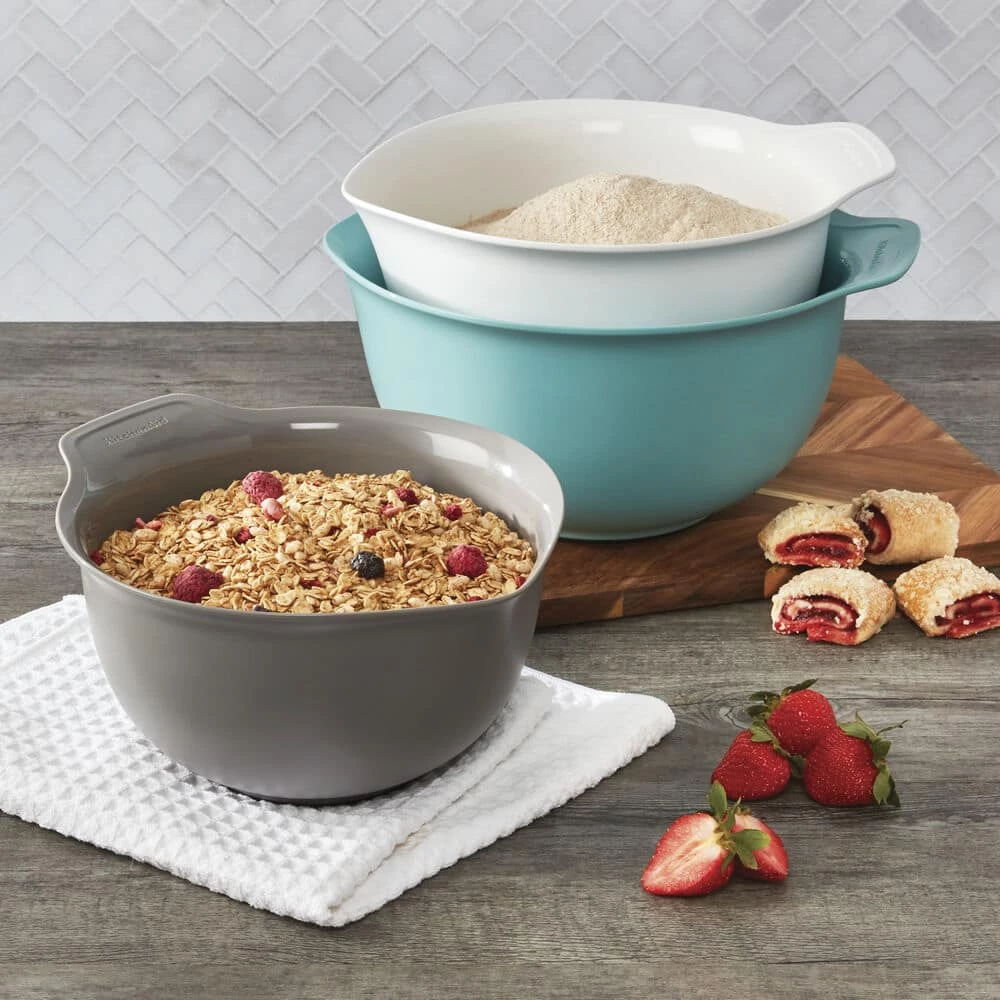 KitchenAid® Plastic Mixing Bowl Set With Non-Slip Base, Assorted Sizes, 3-pc 5 KitchenAid® Plastic Mixing Bowl Set With Non-Slip Base, Assorted Sizes, 3-pc - Image 3